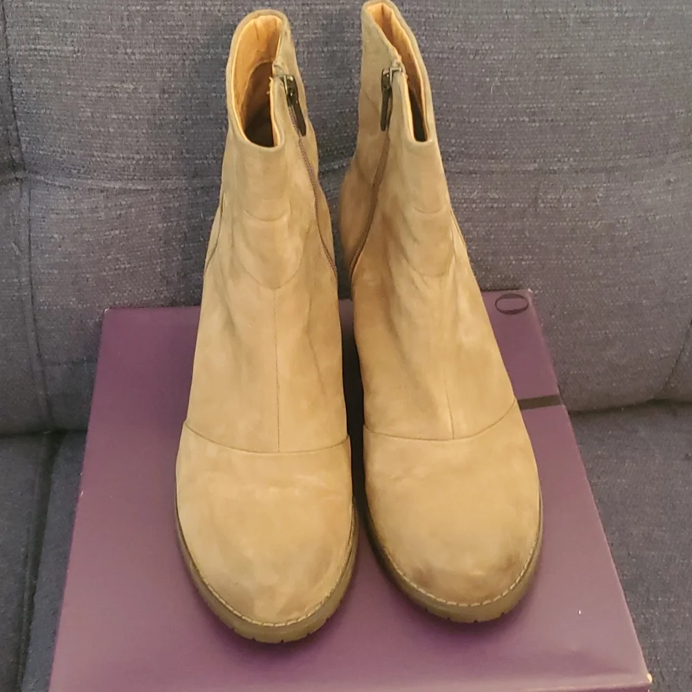 Booties - Picture 2 of 7